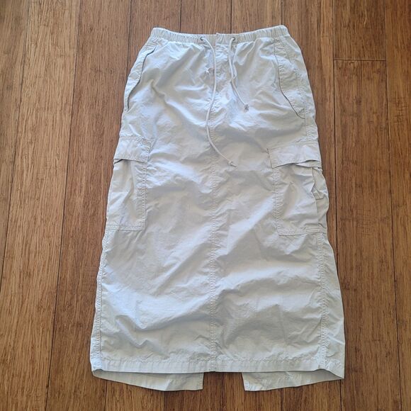 Aritzia TNA Squad Skirt Oversized Parachute Maxi Skirt Women's Size Medium Pearl - Picture 1 of 6